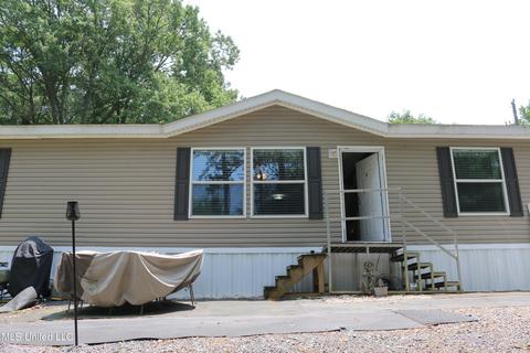 12 N County Road 512 Rd, Como, MS 38619
