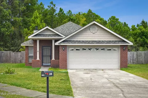 5010 Palmetto, D'iberville, MS 39540