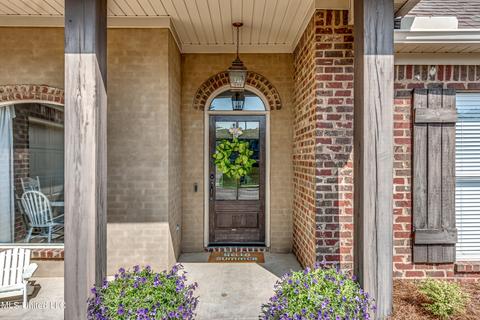 230 Tucker Dr, Brandon, MS 39042
