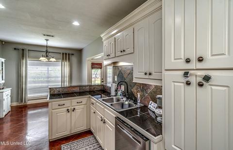 230 Tucker Dr, Brandon, MS 39042 photo 38