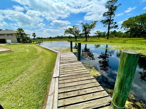 16040 Dennies Dr, Pearlington, MS 39572