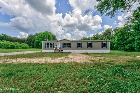 321 Mcclyde Rd, Como, MS 38619