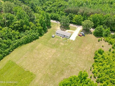 321 Mcclyde Rd, Como, MS 38619 photo 6