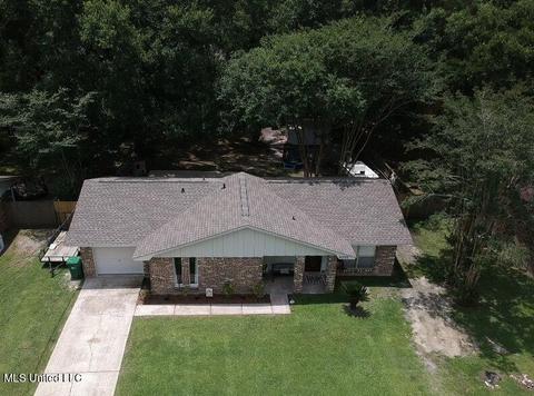 9205 Warbler Ave, Ocean Springs, MS 39564