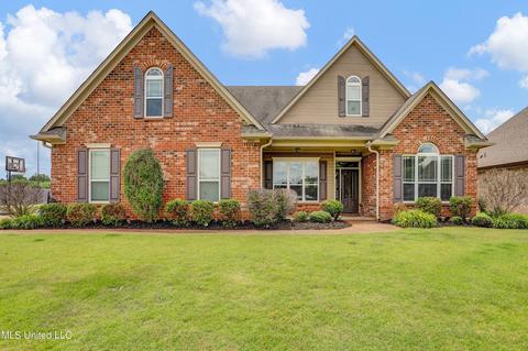 6911 W Hawks Crossing Dr, Olive Branch, MS 38654
