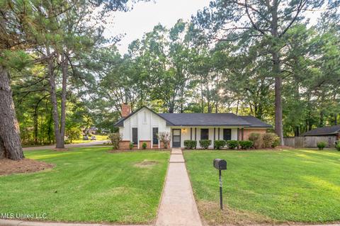 199 Park Circle Cir, Jackson, MS 39212