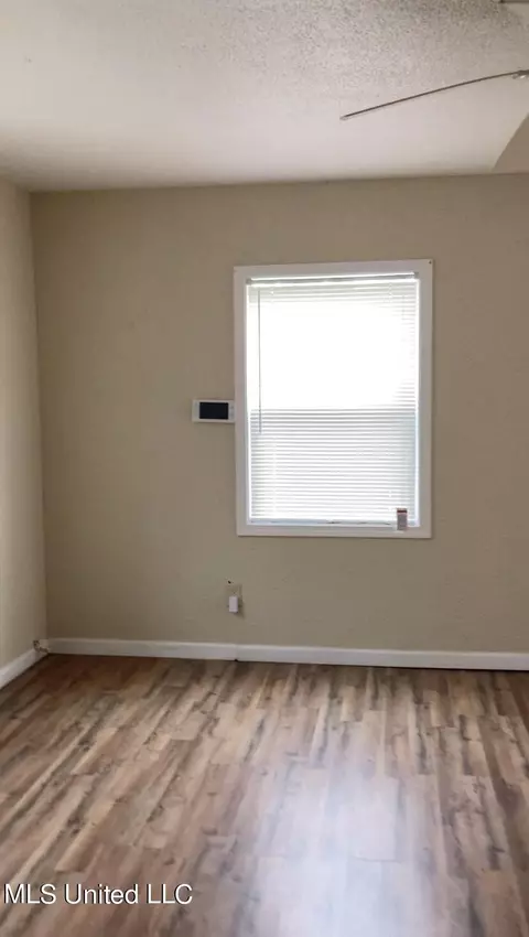 4501 Briggs St, Moss Point, MS 39563 photo 2