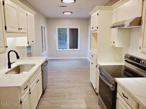 746 S Kathy Cir, Canton, MS 39046 photo 9