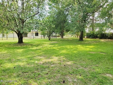 746 S Kathy Cir, Canton, MS 39046 photo 5