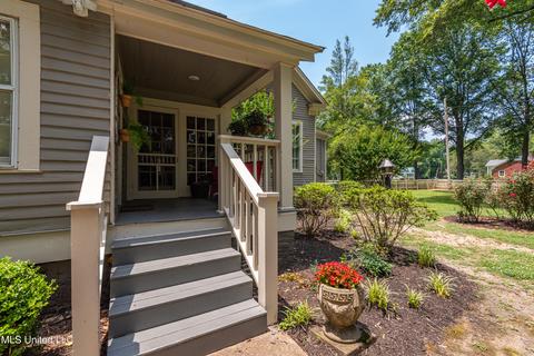 204 East St, Como, MS 38619 photo 3