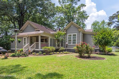 204 East St, Como, MS 38619 photo 2
