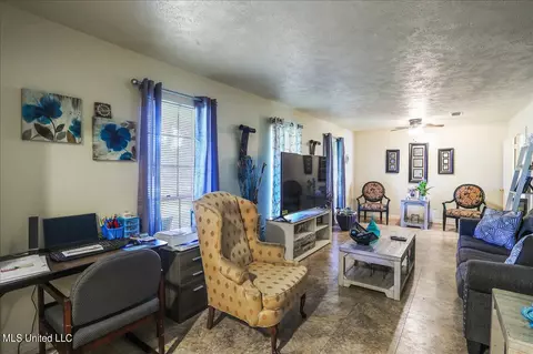 3231 Copperfield St, Jackson, MS 39209 photo 9