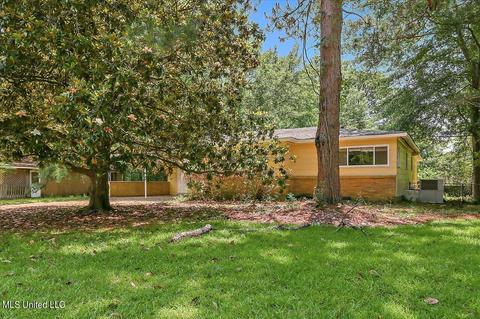 5866 Canton Park Dr, Jackson, MS 39211 photo 2