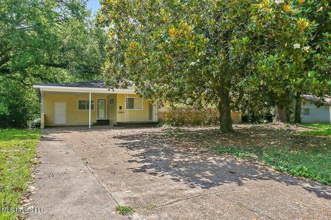 5866 Canton Park Dr, Jackson, MS 39211