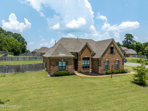 14620 Smokey Ln, Olive Branch, MS 38654