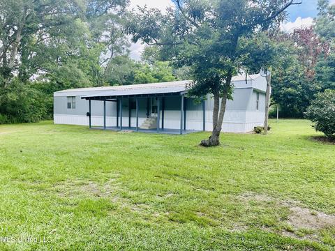 162 Terry Ln Carriere MS 39426 15 Photos Movoto