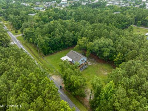 315 Clara St, Bay Saint Louis, MS 39520