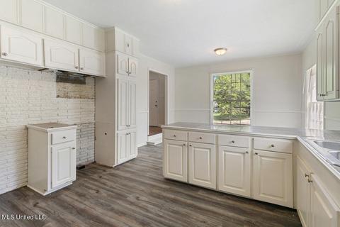 408 Northside Cir, Jackson, MS 39206 photo 3