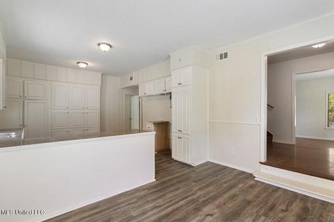 408 Northside Cir, Jackson, MS 39206 photo 6