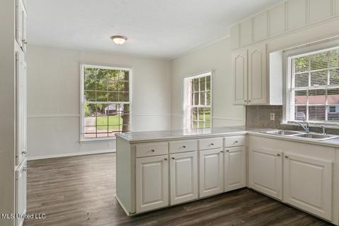 408 Northside Cir, Jackson, MS 39206 photo 4