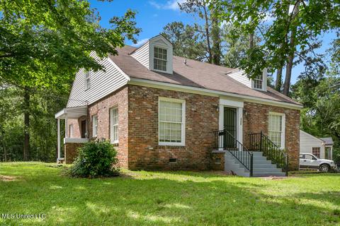 408 Northside Cir, Jackson, MS 39206 photo 1