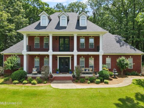 94 Whitetail Dr, Hernando, MS 38632