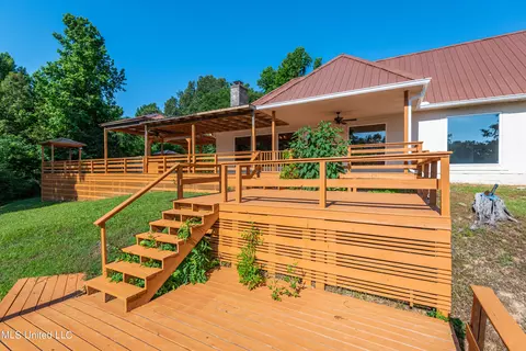 785 Golden Pond Cir, Coldwater, MS 38618