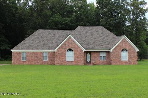 179 Dry Field Rd, Byhalia, MS 38611