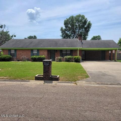 1707 N Pear Ln, Greenville, MS 38703