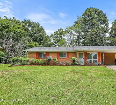 1449 Springdale Dr, Jackson, MS 39211 photo 2
