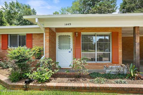 1449 Springdale Dr, Jackson, MS 39211