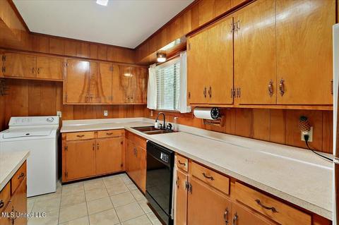 1449 Springdale Dr, Jackson, MS 39211 photo 11