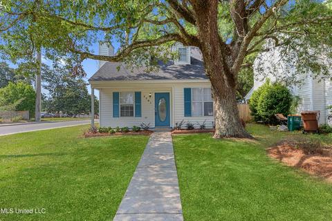 1701 James Buchanan Dr, Biloxi, MS 39531