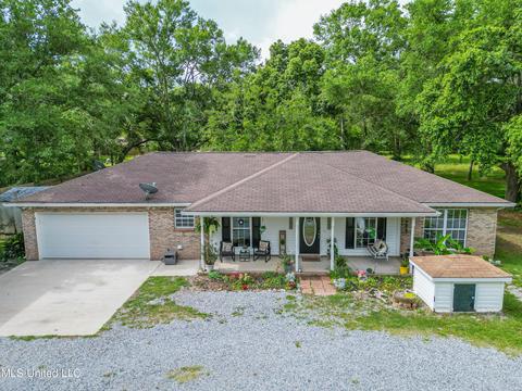 8421 Pointe Aux Chenes Rd, Ocean Springs, MS 39564