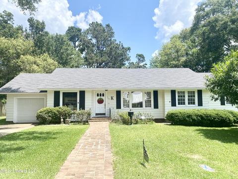 109 South Ave, Crystal Springs, MS 39059