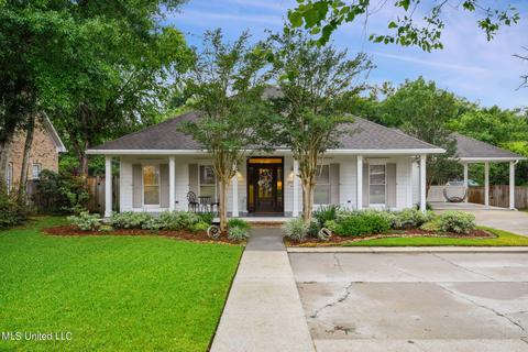 4913 Courthouse Rd, Gulfport, MS 39507