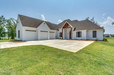 1009 Honeysuckle Trl, Brandon, MS 39047