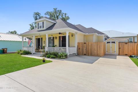 321 Fourth St, Long Beach, MS 39560 photo 2