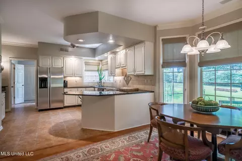 8065 Stateline Rd, Olive Branch, MS 38654 photo 12