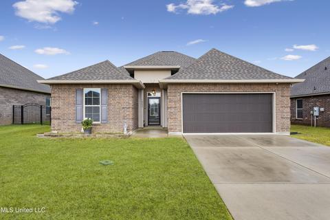 16897 Desmare St, Gulfport, MS 39503