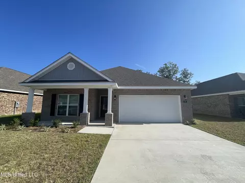 69 Saltmeadow Cir, Ocean Springs, MS 39564