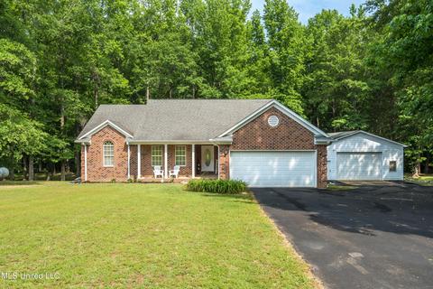 139 Laylee Dr, Byhalia, MS 38611
