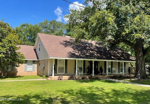 715 Canal St, Pascagoula, MS 39567