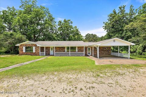 774 Athens Rd, Mendenhall, MS 39114