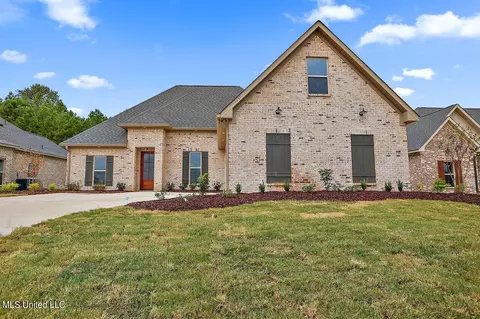 1237 Old Court Xing, Flowood, MS 39232