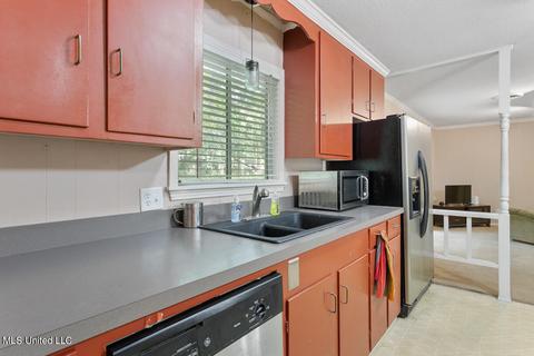 138 Pine Lane Circle Cir, Jackson, MS 39211 photo 9