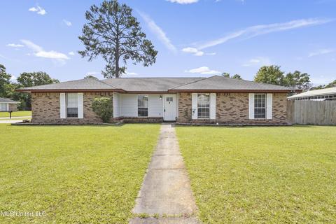 339 Sunny Dr, D'iberville, MS 39540