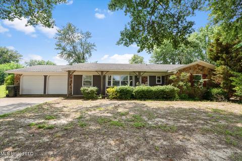 115 Matthews Dr, Senatobia, MS 38668