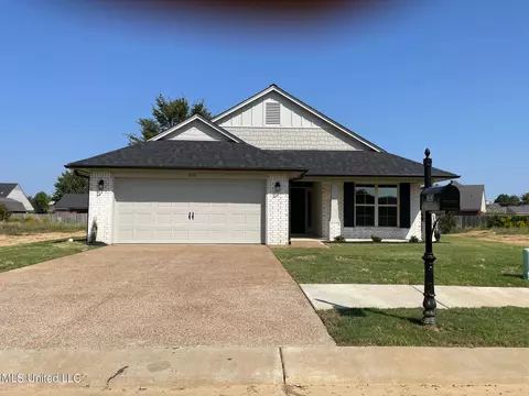 1690 Cambria Dr, Southaven, MS 38671