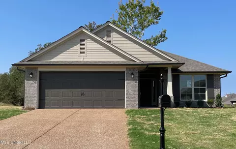 7769 Callie Dr, Southaven, MS 38671